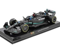 Model Mercedes AMG Petronas F1 W14 BBurago #63 George Russell 2023 1:24