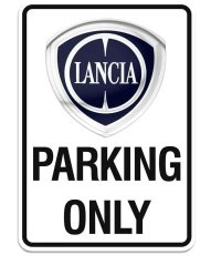 Lancia cedule PARKING ONLY