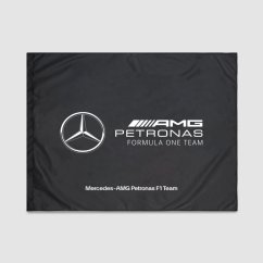 Mercedes AMG F1 fanouškovská vlajka s logem