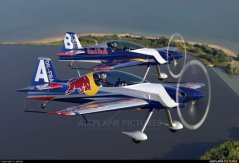 Red Bull síťovaná kšiltovka The Flying Bulls Radar s logem