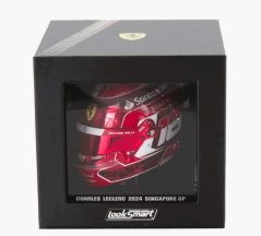 Model přilby Charles Leclerc - Singapore 2024 1:5 LookSmart